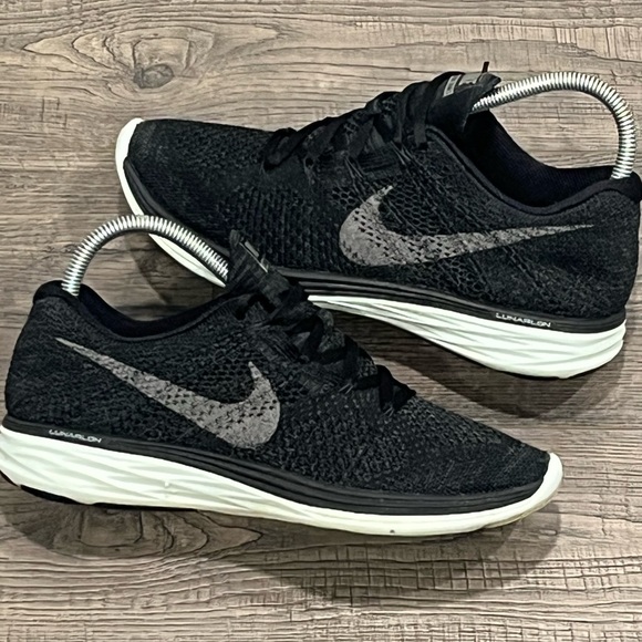 Nike WMNS Flyknit Lunar3 Midnight Pack 826838-003 Size 8 - Picture 3 of 15